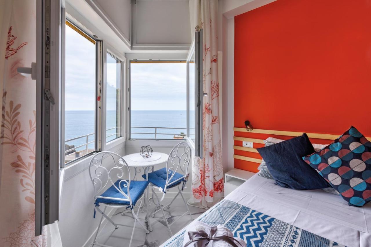 Sofia Holiday Hotell Riomaggiore Exteriör bild