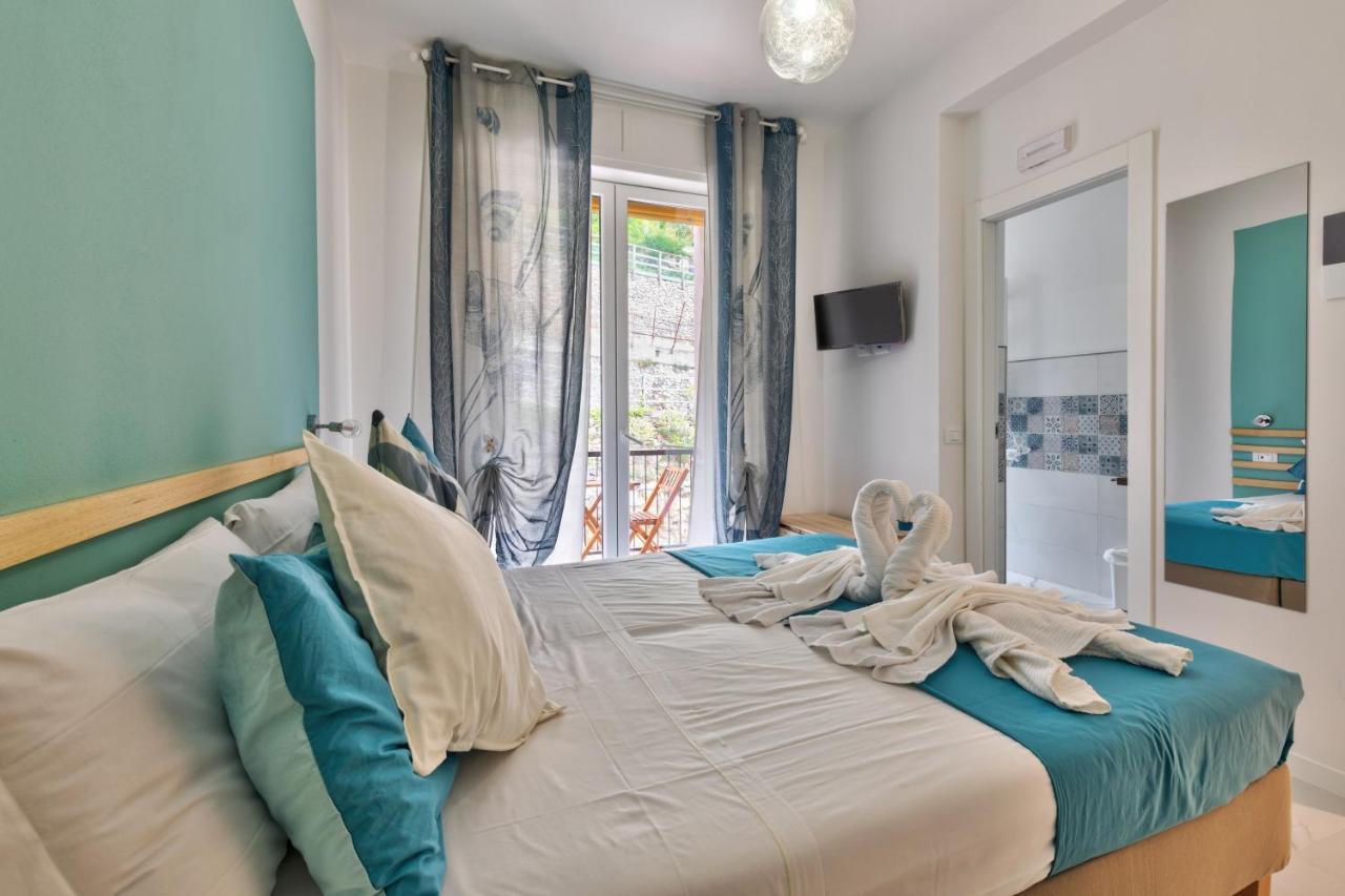 Sofia Holiday Hotell Riomaggiore Exteriör bild