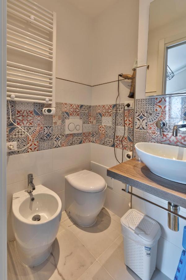 Sofia Holiday Hotell Riomaggiore Exteriör bild